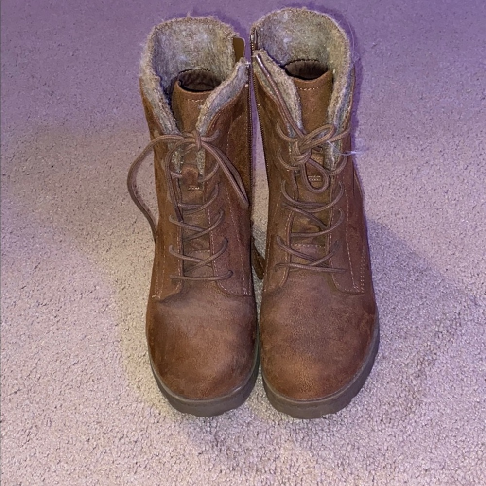 Tie up Brown Combat Boots!!